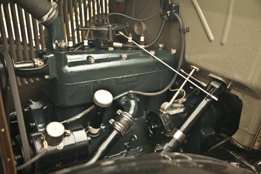  Ford Model A DeLuxe Roadster 1930 года  (фото 6 из 33)